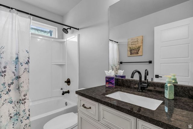 2049 W NATALIE AVE, Syracuse, UT 84075