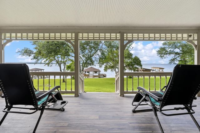 151 Lake Oaks Boulevard, Coldspring, TX 77331
