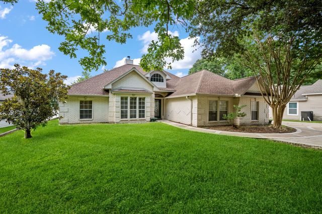 151 Lake Oaks Boulevard, Coldspring, TX 77331