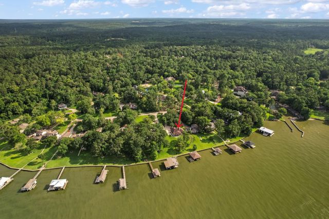 151 Lake Oaks Boulevard, Coldspring, TX 77331
