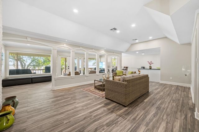 151 Lake Oaks Boulevard, Coldspring, TX 77331