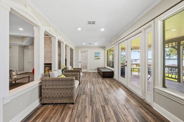 151 Lake Oaks Boulevard, Coldspring, TX 77331