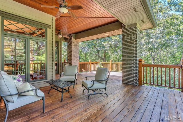108 Bluffs Place, Eureka, MO 63025