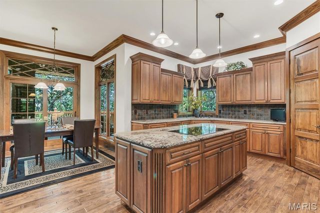 108 Bluffs Place, Eureka, MO 63025