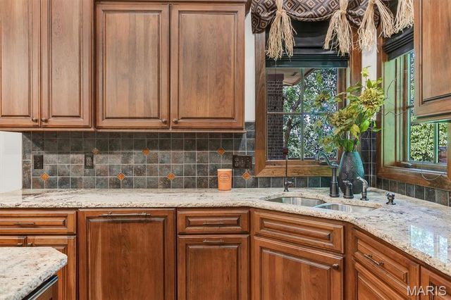 108 Bluffs Place, Eureka, MO 63025