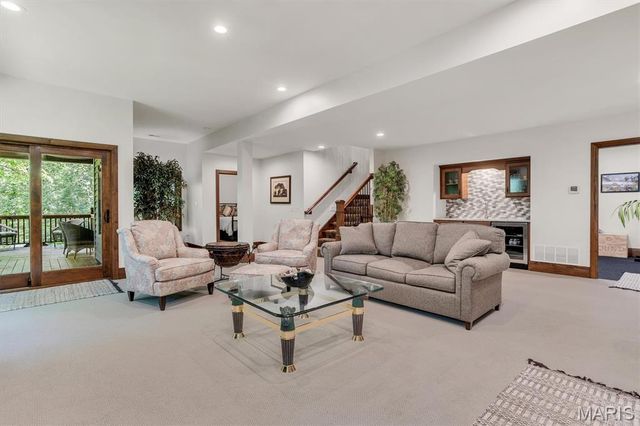 108 Bluffs Place, Eureka, MO 63025