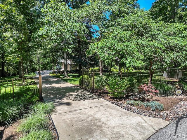 108 Bluffs Place, Eureka, MO 63025