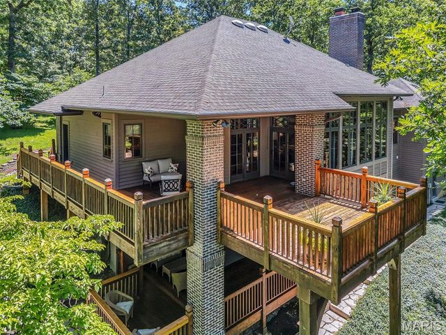 108 Bluffs Place, Eureka, MO 63025