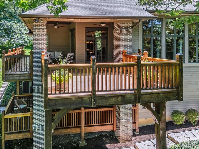 108 Bluffs Place, Eureka, MO 63025