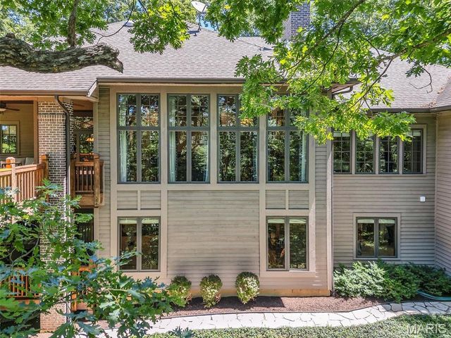 108 Bluffs Place, Eureka, MO 63025