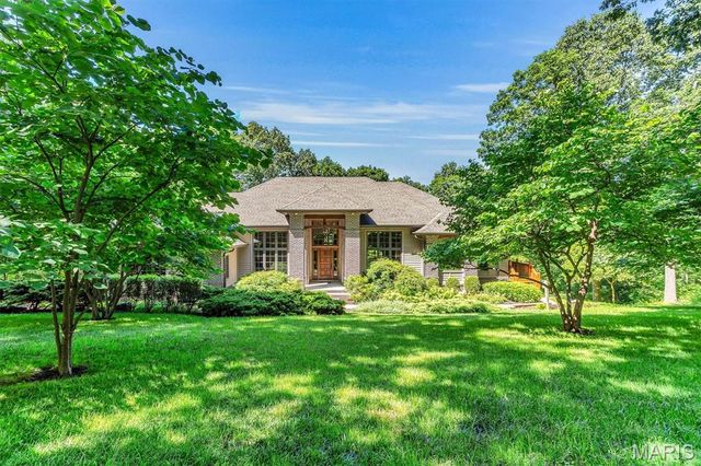 108 Bluffs Place, Eureka, MO 63025