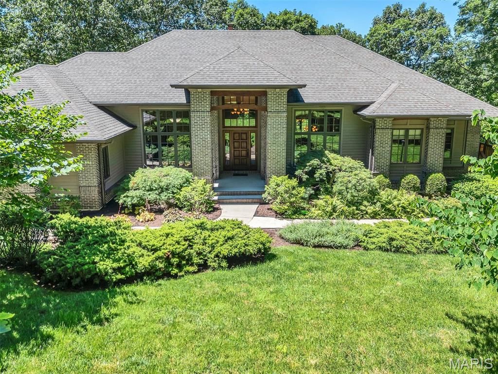 108 Bluffs Place, Eureka, MO 63025