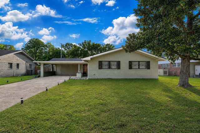 1751 Bayou Drive, Shreveport, LA 71105