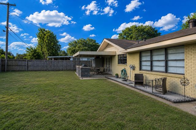 1751 Bayou Drive, Shreveport, LA 71105