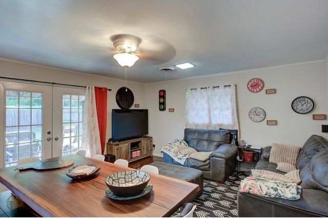 1751 Bayou Drive, Shreveport, LA 71105