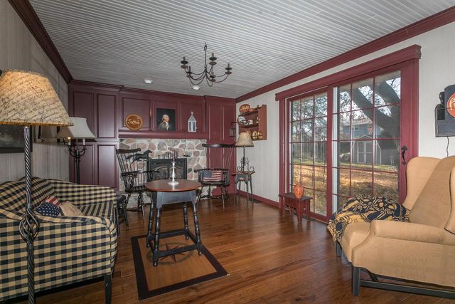 601 CAROL LYNN DRIVE, Little Chute, WI 54140