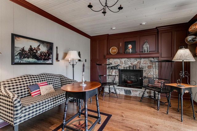 601 CAROL LYNN DRIVE, Little Chute, WI 54140