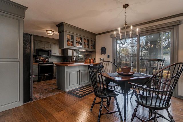 601 CAROL LYNN DRIVE, Little Chute, WI 54140