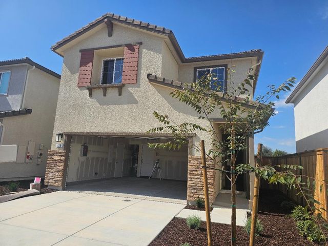 158 Twister Ln, Oakdale, CA 95361