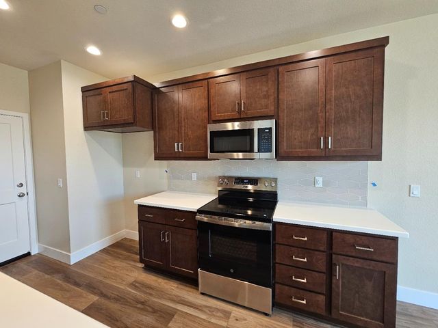 158 Twister Ln, Oakdale, CA 95361
