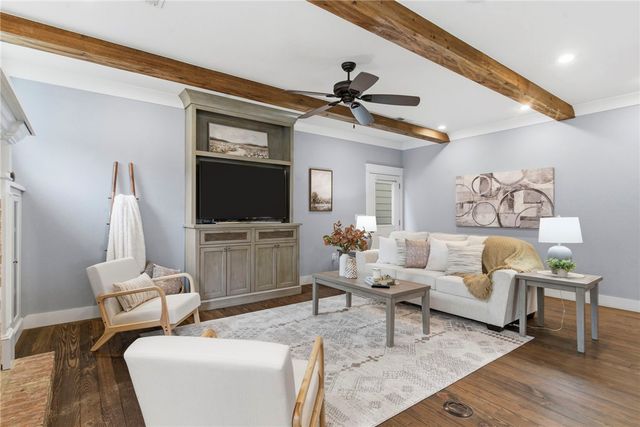 415 NW 5th Street, Bentonville, AR 72712