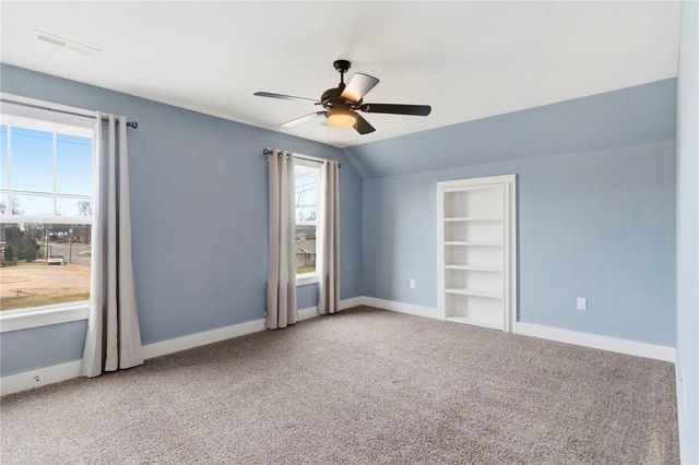 415 NW 5th Street, Bentonville, AR 72712