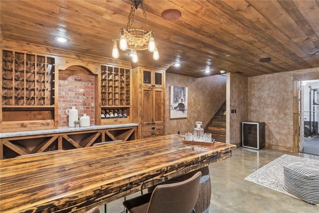 415 NW 5th Street, Bentonville, AR 72712