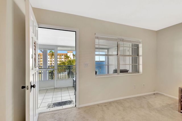 111 Shore Court 314, North Palm Beach, FL 33408