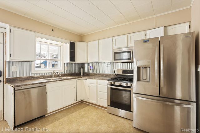 214 S Warner Street, Bay City, MI 48706