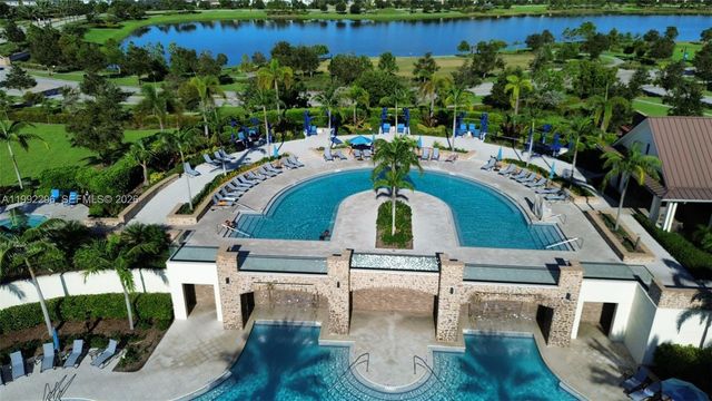 19148 N Broad Shore Walk, Loxahatchee, FL 33470