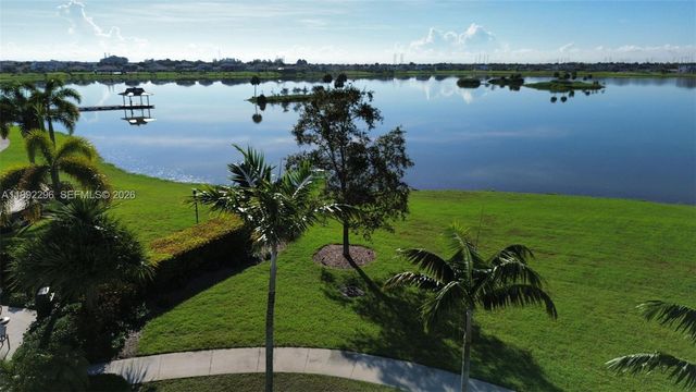 19148 N Broad Shore Walk, Loxahatchee, FL 33470