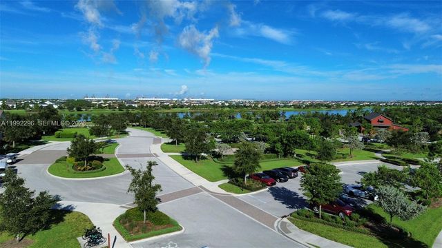 19148 N Broad Shore Walk, Loxahatchee, FL 33470