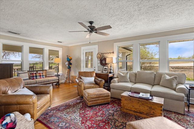 6624 County Road 218, Iredell, TX 76649