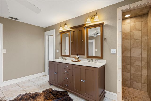 6624 County Road 218, Iredell, TX 76649