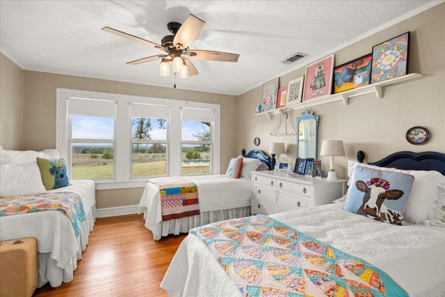 6624 County Road 218, Iredell, TX 76649