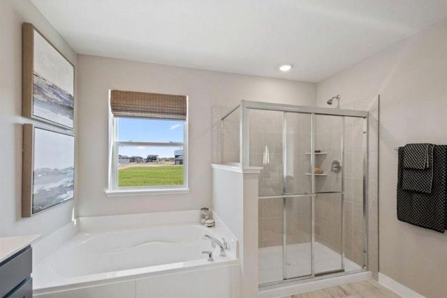 4907 Blake Way, Woodbury, MN 55129