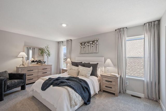 4907 Blake Way, Woodbury, MN 55129