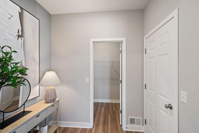 4907 Blake Way, Woodbury, MN 55129