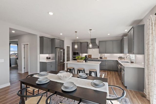 4907 Blake Way, Woodbury, MN 55129