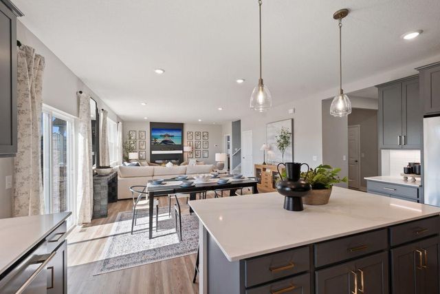 4907 Blake Way, Woodbury, MN 55129