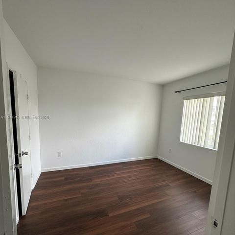 415 NW 84th St 415, Miami, FL 33150