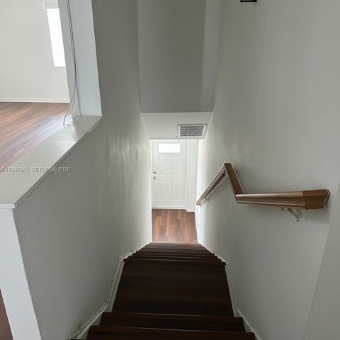 415 NW 84th St 415, Miami, FL 33150