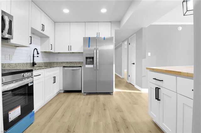 936 Moyer RD, Newport News, VA 23608