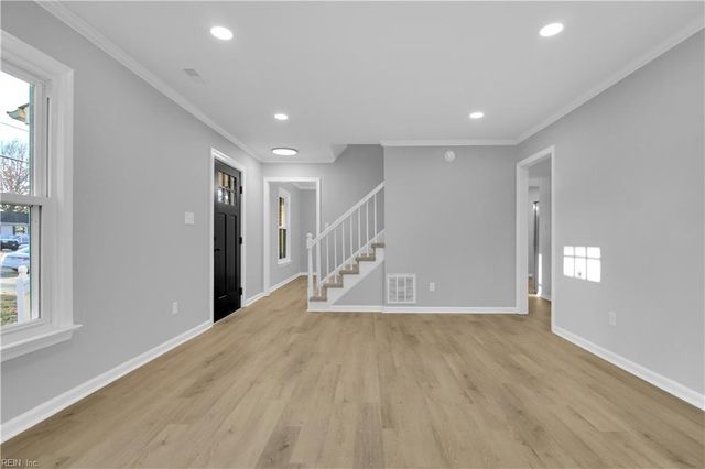 936 Moyer RD, Newport News, VA 23608