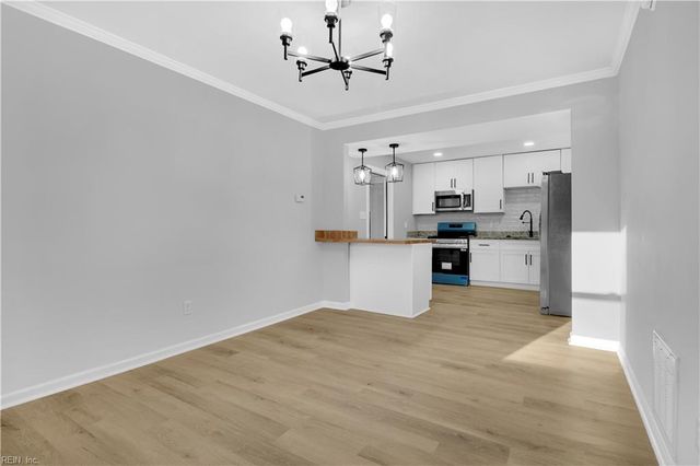 936 Moyer RD, Newport News, VA 23608