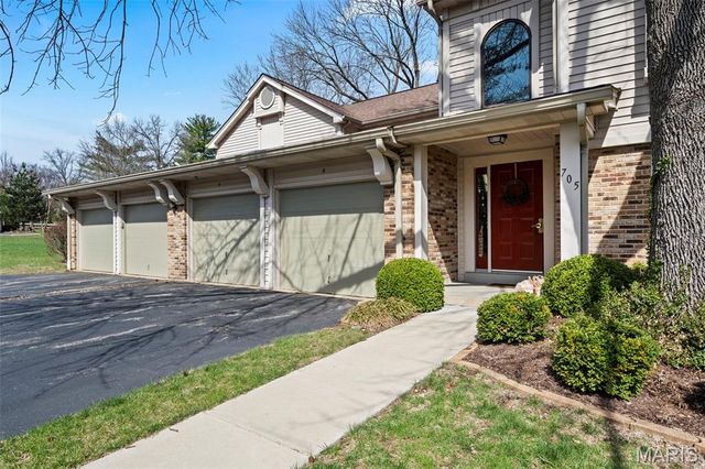 705 Lofty Point Drive A, Ballwin, MO 63021