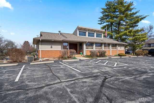 705 Lofty Point Drive A, Ballwin, MO 63021