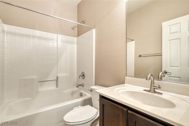 10120 Iron Wood Peak Avenue, Las Vegas, NV 89166