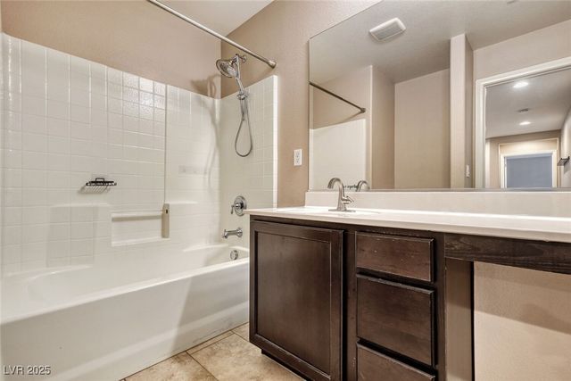 10120 Iron Wood Peak Avenue, Las Vegas, NV 89166