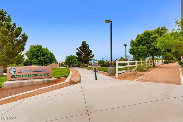 10120 Iron Wood Peak Avenue, Las Vegas, NV 89166